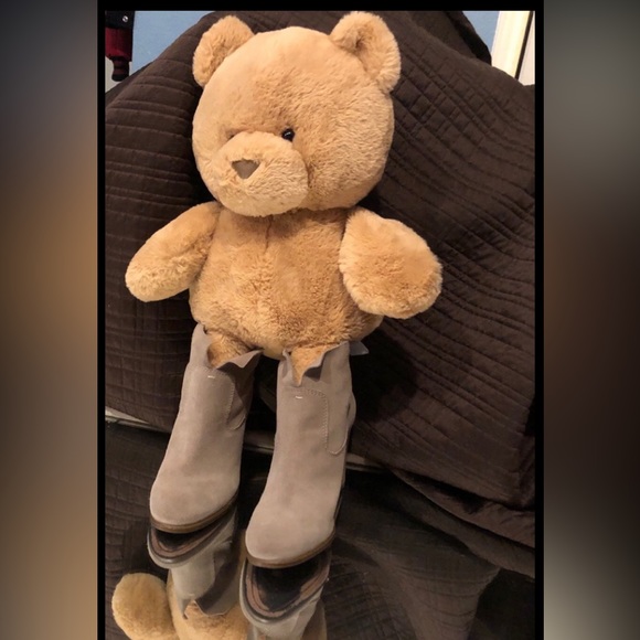 Vince Camuto tan suede booties, size 6.5 - Picture 1 of 3